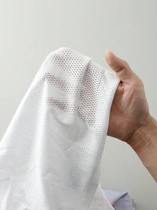 Camiseta de Fútbol Americano para Hombre, Dos Tonos Verde y Blanco, Malla, 240gsm, Uniforme Deportivo, Cuello en V, Sublimación Personalizada, Producción en Masa - Product Image 3