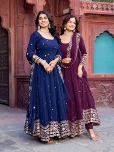 Robe en tissu faux georgette avec micro-travaux de broderie, pantalon et dupatta assortis. Couleurs magnifiques et un look élégant, parfait pour les occasions traditionnelles. - Product Image 6