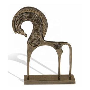 Élégant Cheval Sculpture Espace de Vie Vitrine Table D'appoint Décor Bibliothèque Bureau Animaux Sculpture Métal Artisanat De Luxe Décor À La Maison - Product Image 1