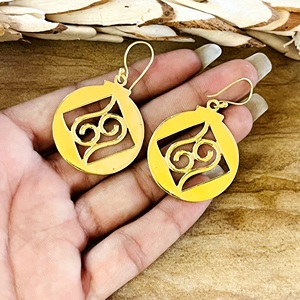 Boucles d'oreilles pendantes Bohème Design Unique Arbre de Vie en Laiton Naturel pour Femme, Cercle Filigrane Plaqué Or 18 carats pour Vente en Gros/OEM/ODM - Product Image 5