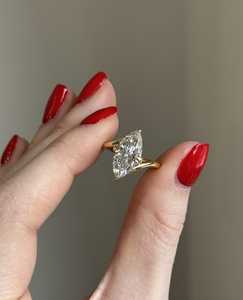 Bague de fiançailles en diamant de laboratoire de 3 carats de taille marquise, bague solitaire marquise certifiée IGI, bague de fiançailles bypass - Product Image 1