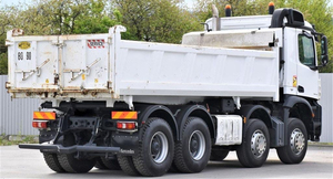 Camión Usado MERCEDES-BENZ AROCS 3243 del 2016, EN OFERTA, con Sistema de Elevación de Caja de Carga Hidráulico, 837,000 KM, 8X4, EURO 6, Diésel, Transmisión Automática - Product Image 3