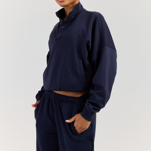 Camisa polo cómoda y transpirable para mujer, estilo casual de negocios para exteriores, disponible en todos los colores y diseños. - Product Image 2