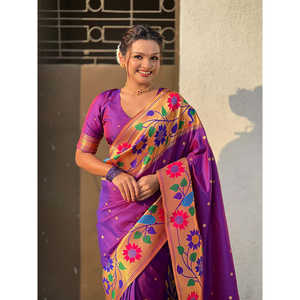 ผ้าไหมปาธานีสีม่วงทอมือลายหรูหรา พร้อมขอบผ้าขนาดใหญ่ ยืดหยุ่นและกลับด้านได้ ผ้าส่าหรีงานแต่งงานแบบดั้งเดิมของอินเดีย - Product Image 4