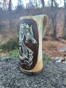 Nueva Jarra Vikinga Auténtica Hecha a Mano de Cuerno de Vaca, Jarra Natural de Cuerno de Buey para Beber Cerveza/Ale/Mead, Ecológica, Estilo Medieval Vintage para el Hogar - Product Image 3