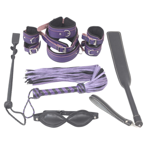 Ensemble de bondage violet en cuir de vachette avec collier de poignet et de cheville, paddle et corde pour jeux de rôle - Product Image 1