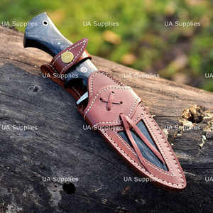Cuchillo de Caza para Exteriores UA Supplies, Hoja Fija de Acero de Damasco Forjado a Mano de Grado Industrial, Punta Caída de 0.5mm de Grosor, Mango de Madera Negra - Product Image 6