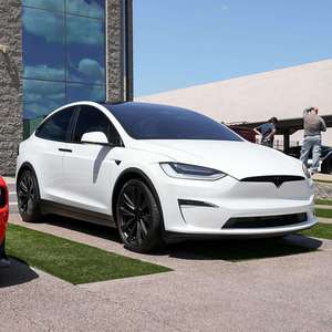 รับรถอเนกประสงค์ไฟฟ้ารุ่นปี 2022 แบบสามมอเตอร์ - Product Image 6