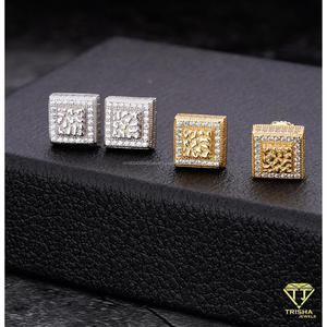 Boucles d'oreilles clous en moissanite carrée effet diamant glacé, en argent sterling 925 plaqué or, bijoux hip-hop - Product Image 2