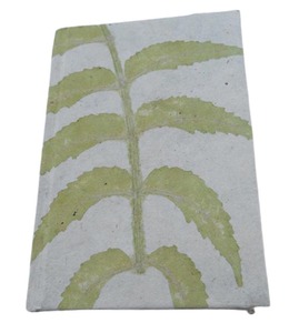 Cuaderno de Tapa Dura para Negocios y Oficina, Hecho a Mano con Papel de Cáñamo con Impresión de Hojas Naturales en Toda la Superficie - Product Image 1