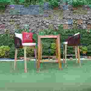 Conjunto de Comedor para Exteriores Resistente con Estructura de Madera de Acacia - Product Image 1