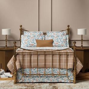 Cadre de lit en laiton de luxe, parfait pour les chambres spacieuses, offrant une finition antique et une construction durable et résistante. - Product Image 5