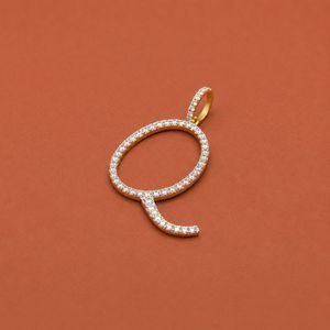 Nuevo Colgante de Plata S925 con Letra Q Cursiva con Incrustaciones de Moissanita, Joyería Hip Hop - Product Image 2
