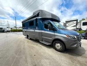 Autocaravana de Lujo Confortable 2021 2022 2023 T-i-f-f-i-n W-A-Y-F-A-R-E-R --2-5-S-W, Remolque de Viaje para Acampar - Product Image 4
