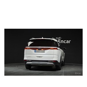 2023 for Kia Carnival Prestige 9-Seater Gasoline with Automatic Gearbox and Leather Seats 61,175 km Left Steering - Product Image 3