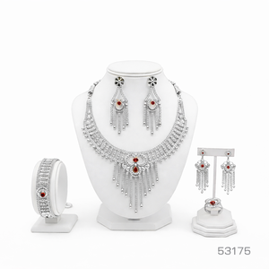 Collar de Hoja Moderno con Cadena de Cuerda Sólida de Latón Chapado en Oro y Circonita Natural, Certificado por Terceros, de MOLL JEWELLERS para Mujer - Product Image 6