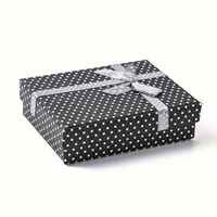 Boîte à bijoux en carton couleur bonbon pour boucles d'oreilles et bagues, emballage mignon, fabricant de boîtes cadeaux pour colliers