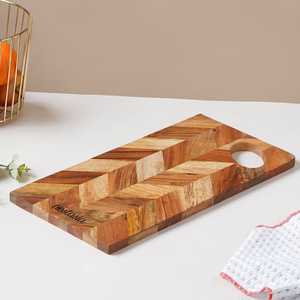Plateau de service en bois Nestasia, rectangulaire, motif géométrique, poignée, design rustique, emballage en une seule pièce, plateau décoratif en bois - Product Image 2