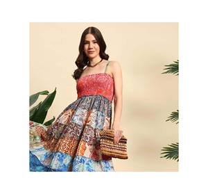 Robe longue bohème en soie de sari vintage, faite à la main, écologique, lavable, multicolore, patchwork indien à plusieurs niveaux - Product Image 1