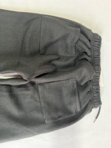 ชุดวอร์มพิมพ์ลายโลโก้แบบกำหนดเองสำหรับผู้ชาย ชุดจ็อกเกอร์ผ้าฟลีซหนา 400GSM ปักลายแบบดิสเทรส - Product Image 3