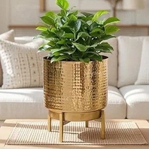 Pot de fleurs en métal plaqué or de haute qualité, design moderne minimaliste, pour plantes d'intérieur, décoration de bureau, design circulaire - Product Image 4