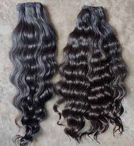 Cheveux bouclés Remy, texture bouclée rebondissante, toucher doux, noir naturel, tissage de cheveux lisses, double trame machine - Product Image 1