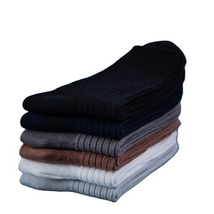 Calcetines Duraderos, Cálidos y Antibacterianos de Algodón/Bambú para Hombre y Mujer, Suaves, Transpirables y Ligeros para Uso Diario, Actividades Casuales y Gimnasio - Product Image 1