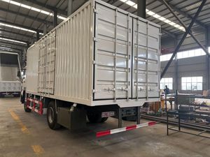 شاحنة فان مغلقة HICA HOWO 4x2 مع صندوق شحن واسع للنقل الآمن والفعال - Product Image 4