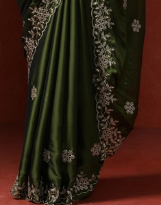 KV Green Embellished <b>Satin</b> Silk Sequined <b>Saree</b> With Unstitched Blouse - Product Image 4