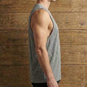 Camiseta sin mangas de algodón pesado de 220 g/m² para hombre, estilo vintage lavado, corte holgado, sin mangas, estilo urbano, personalizada OEM - Product Image 3