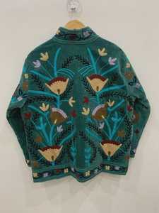 Chaqueta Corta de Invierno de Terciopelo Suave Suzani, Chaqueta Hecha a Mano, Chaqueta Bordada, Abrigo Suzani, Bata, Abrigo Tradicional - Product Image 3