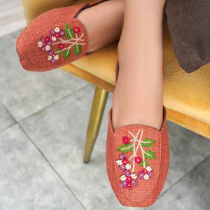 Mocassins pour femmes de haute qualité, fabriqués au Pakistan, imprimés en couleur personnalisés, faits à la main, service OEM, dessus en jute antidérapant - Product Image 1
