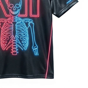 Camiseta Urbana Metálica de Diseño, Premium, Oversize, para Hombre, Estilo Casual y de Lujo, Europa, Estados Unidos, MALUZA INDUSTRIES - Product Image 2