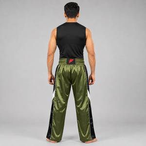 Pantalon de kick-boxing haute performance offrant un confort léger, une conception respirante et une qualité athlétique fiable. - Product Image 2