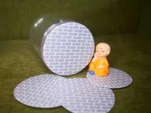 Tapa de Espuma Sensible a la Presión, a Prueba de Fugas, para Botellas de Plástico, Grado Farmacéutico, Impresa con Serigrafía - Product Image 4