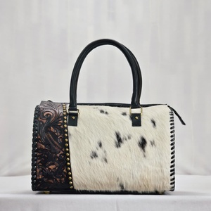 Bolsa de Viaje de Fin de Semana Tipo Duffel, 100% Cuero Genuino, Estilo Deportivo de Alta Calidad, Diseño Vintage con Grabado Floral, Bolso de Hombro - Product Image 2