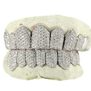 Juego Completo de Lujo de Grillz Hip Hop Iced Out con Acabado de Moissanita Micro Pavé, Chapado en Plata y Rodio, con Engaste de Bisel Personalizado, Joyería para Dientes - Product Image 4