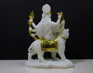 Estatua de la Diosa Durga de Resina Blanca con Detalles en Lámina de Oro, Hecha a Mano, Estilo Art Deco, Sherawali Mata Montada en un León, para Mesa o Templo en Casa - Product Image 3