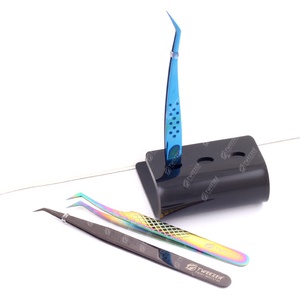 Soporte de exhibición de pestañas de acrílico con logotipo personalizado al por mayor, organizador de pinzas de plástico, soporte para pinzas de extensión de pestañas de belleza con punta afilada - Product Image 2