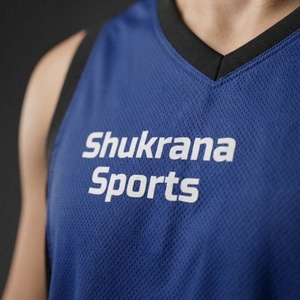 Uniformes de Baloncesto Impresos Transpirables de Alta Calidad, Conjuntos de Camisetas y Pantalones Cortos Reversibles sin Mangas, Servicio Personalizable OEM/ODM - Product Image 4