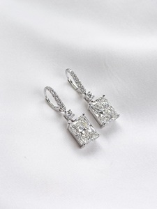Pendientes de botón con cierre de palanca de moissanita VVS DIA de oro amarillo de 14K, corte radiante clásico, de proveedores de joyería personalizada, directo de fábrica - Product Image 2