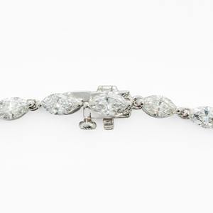 Hermoso Collar de Tenis con Esmeralda y Diamante Cultivado en Laboratorio en Oro Blanco de 14K, Ideal para Regalos de Cumpleaños y Aniversario - Product Image 5