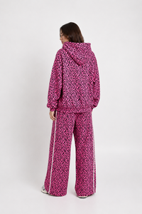Ensemble de survêtement premium 2 pièces pour femme, imprimé léopard rose, avec sweat à capuche oversize et pantalon de jogging contrastant, style streetwear décontracté - Product Image 2