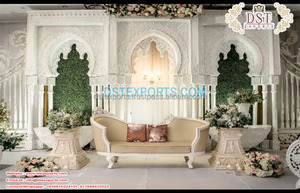 Escenario abierto de boda hindú y configuración de Mandap Grand Fusion Tema de boda decoración de escenario tradicional Rajwadi decoración de escenario de boda Reino Unido - Product Image 2