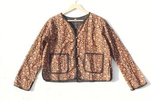 Impresionante chaqueta Kantha de algodón vintage Chaqueta reversible Chaqueta corta Kantha - Product Image 4