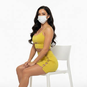 Ensemble de jupes personnalisées OEM de qualité supérieure pour femmes, comprenant un crop top à capuche avec impression de logo décontractée, idéal pour l'hiver. - Product Image 4