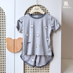 Ensemble de vêtements en viscose pour enfants, garçons et filles, imprimé, vêtements d'été, respirant, doux, léger, fabriqué au Vietnam, toucher ultra-doux - Product Image 3