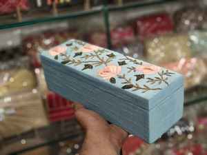 Custom Eco-Friendly Handmade Linen Sun Beads Embroidered 4 Grid Packaging <b>Boxes</b> for Promotional <b>Dessert</b>/Sweet Chocolate Bars - Product Image 1