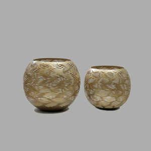 Home Hotel Decor Pièce maîtresse de haute qualité Vaisselle Bougeoir Pot de métal Cutwork Golden Hold Candle - Product Image 3