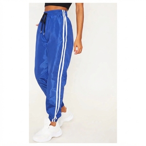 Pantalones Deportivos Negros de Satén Transpirable para Hombre, 100% Algodón, Peso Medio, con Rayas Laterales Blancas, Cintura Elástica con Cordón, Estilo Casual para Otoño - Product Image 4